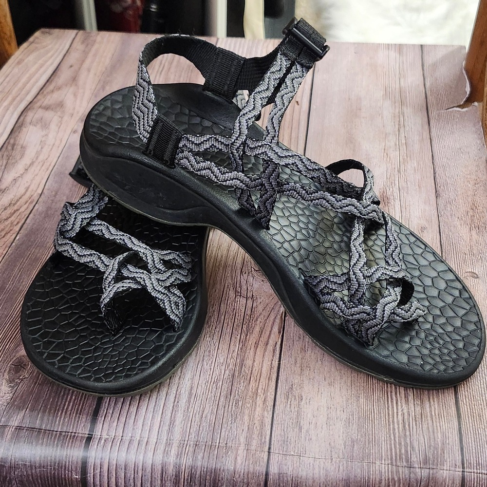 Chaco‎ Z/Cloud X2 Womens 9 Black Grey Zig Zag Strappy Toe Loop Sport Sandals